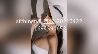 漂亮黑丝萝莉美眉 身材娇小皮肤白皙 小娇乳小粉穴 被大鸡吧无套输出 娇喘连连 最后拔吊射一肚皮