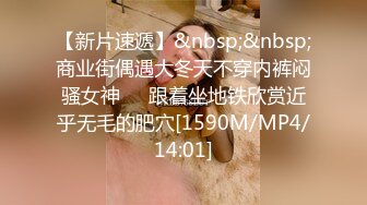 STP26364 肉感大奶骚女，白色丝袜掏屌吸吮，手指扣入肥穴，上位骑坐，扶着大屁股后入