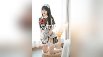 【新片速遞】 爆乳少妇让大哥在床上蹂躏，风骚的大屁股撅着给大哥舔鸡巴，让大哥压在身下爆草奶子乱晃，边打电话边草真骚[164MB/MP4/14:18]