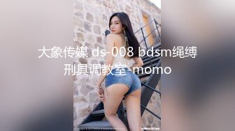 一王两后，帝王般享受！难得一见OF无敌巨乳大奶牛【hhh1231】最新啪啪长视频，肏一个手还玩一个，双波霸玩到虚脱 (8)