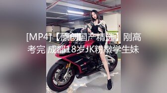 長腿氣質女神健美室換衣,圓閏翹臀好想後入啊