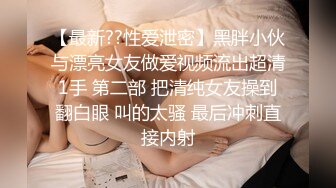 长发御姐范美少妇，坐在男友大屌面前就想插下去无套多角度插入，深喉口交一顿猛操白浆和精液混在一起